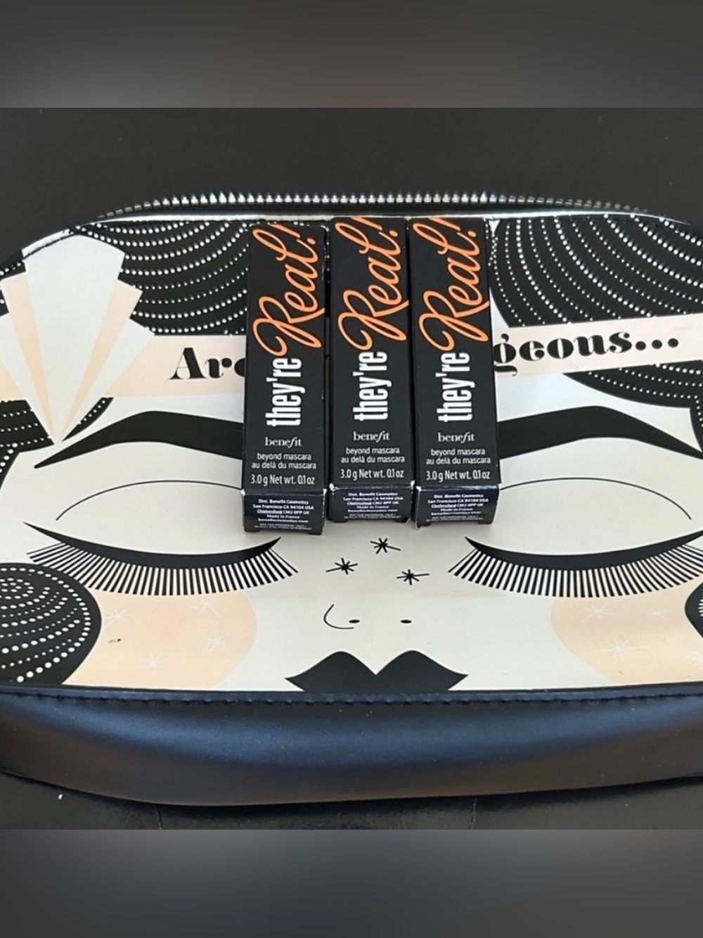 Benefit They're Real Mascara
Trio with Art Dee Makeup Bag